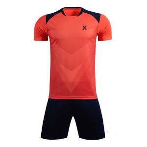 Camiseta y pantalones cortos de fútbol hechos con tela de alto rendimiento diseñada para mejorar el flujo de aire y máxima comodidad del jugador. - Product Image 1