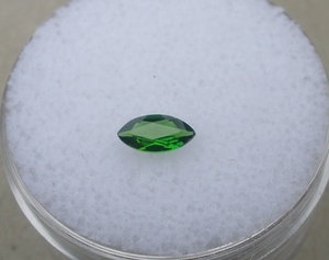 Diopsido Cromado Verde Marquise de 6x3 mm en Grado AAA - Product Image 2