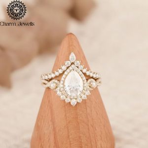 Bague de Fiançailles et d'Éternité Classique pour Femme Charm_Jewells en Argent Plaqué Or Rose 18K avec Moissanite Taille Coussin et Sertissage à Griffes IGI - Product Image 1