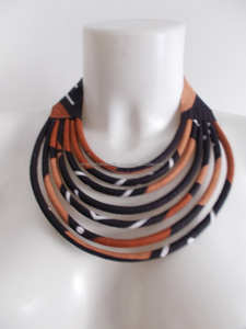 Gargantilla de bordado de cuentas de cristal hecha a mano de lujo Pieza de joyería elegante para desfiles de moda, recepciones y celebraciones culturales - Product Image 5