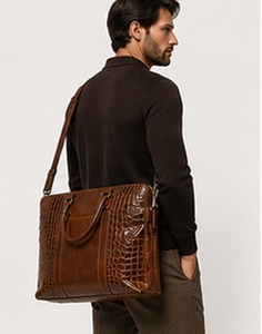 Sac messager d'affaires Gravs en cuir véritable de qualité supérieure, grand format, style vintage, avec détails rivets et motif alligator, pour homme, fermeture éclair - Product Image 2