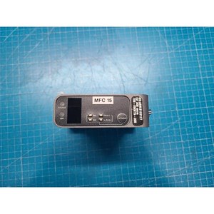 Pièces d'équipement semi-conducteur d'occasion Brooks Instrument IFC-125C IFC-125C O2 300SCCM - Product Image 1