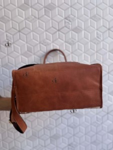 Bolso tote de cuero con grabado artesanal de diseño único, de piel de vaca, estilo gitano bohemio vintage, hecho a mano, bandolera. - Product Image 5