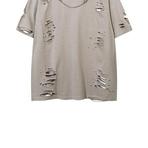 Camiseta Rasgada Estilo Streetwear con Cadenas Vintage para Hombre, Corte Oversize, Manga Corta, 100% Algodón Pesado - Product Image 4