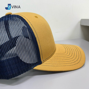 Gorra Trucker Personalizada con Logotipo, de Alta Calidad, Color Amarillo Básico con Malla Negra en la Parte Delantera, 6 Paneles, Ajustable, Unisex, Informal, Hecha en Vietnam - Product Image 3