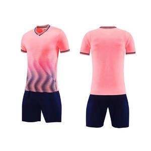 Nouveau modèle de maillot de football personnalisé, vêtements de sport de haute qualité, design respirant et léger - Product Image 4