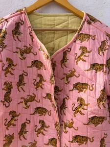 เสื้อแจ็คเก็ตผู้หญิงแบบมีฮู้ด ผ้ากำมะหยี่เย็บมือ ลายสัตว์ พิมพ์ลายโบโฮ วินเทจ บุผ้าฝ้าย ใส่ได้สองด้าน สไตล์ลำลอง สำหรับฤดูหนาว - Product Image 3