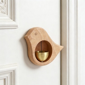 Campana de puerta para pájaros de madera hecha a mano |   Timbre rústico de madera para puerta |   Campana Decorativa Colgante para Puerta de Entrada del Hogar - Product Image 6