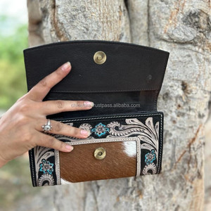 Nouvelle vente chaude femmes portefeuille en cuir repoussé à la main argent porte-carte de crédit sac à main concepteur véritable cuir de vachette pochette de luxe - Product Image 5