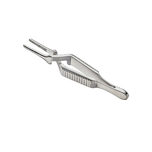 Pinces chirurgicales en acier inoxydable de type Bulldog avec construction de précision et manipulation confortable pour les hôpitaux - Product Image 1