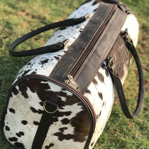 Bolsa de Viaje de Cuero Vintage con Pelo de Vaca, Bolsa de Lona de Piel de Vacuno para Fin de Semana, Equipaje de Mano Elegante y Resistente LHTB-0034 - Product Image 3