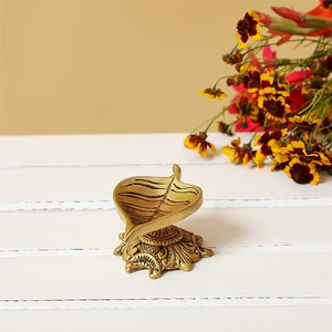 Handcrafted Brass Leaf Diya <b>Oil</b> <b>Lamp</b> Decorative Brass Leaf Shaped <b>Oil</b> Holder Traditional Tabletop Candle Light Home Decor - Product Image 2