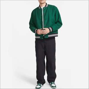 Blousons universitaires pour hommes grande taille en gros, personnalisables avec logo brodé, patchwork uni, style Letterman brodé - Product Image 6