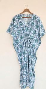 Caftán de algodón estampado a mano indio para mujer, estilo bohemio, para playa o resort, vestido holgado de verano - Product Image 2
