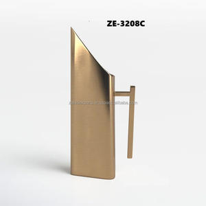 Mug à café de luxe fait main en acier inoxydable avec isolation sous vide pour la maison, les restaurants et les hôtels - Vente en gros disponible - Noël - Product Image 4