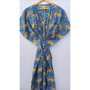 Robe kaftan bohème pour femmes, imprimé léopard bleu, coton, style safari, tenue de resort, robe maxi - Product Image 1