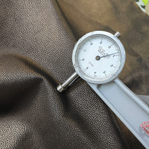 100% Goat Skin Genuine Goatskin Golden Metallic Finished <b>Leather</b> - Product Image 1