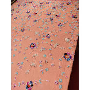 Tissu de broderie artisanale lourde en tulle pêche avec fleurs 3D et perles pour lehenga, sari, blouse de créateur, vêtements ethniques de luxe - Product Image 2