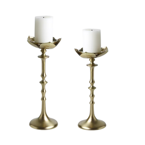 Nuevo candelabro para decoración del hogar, acabado en oro, portavelas de aluminio, hecho a mano y personalizado. - Product Image 5