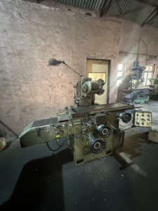 Machine à fraiser universelle robuste d'occasion n° Table de Travail Modèle Ernault Somua Z1C 720x255x400mm, Conicité de Broche ISO40 - Product Image 2