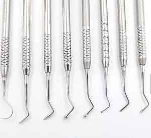 Lot de 6 instruments dentaires professionnels en métal et bois pour l'extraction dentaire, les détartrages et le retrait des obturations molaires - Product Image 6