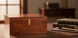 Boîte de rangement en bois artisanale avec plateau, loquet en laiton, style vintage, brun intense, grande, décorative, pour souvenirs, cadeau - Product Image 5