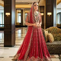Gaun pengantin maxi lehenga choli beludru merah sulam tangan berat, bebas kusut, untuk pernikahan & pesta India/Pakistan