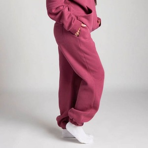 Pantalones Deportivos de Felpa Rosa Sólido para Mujer, Marca Relevo Industries, Cintura Media, Elásticos, Corte Regular, Largos, Casuales, con Bolsillos - Product Image 3