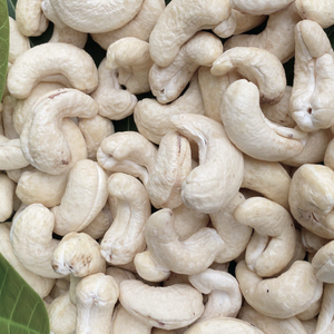 Offre Spéciale 2023 : Noix de cajou WW180, WW240, WW320, LP, Noix de cajou brutes, Noyaux de noix de cajou, Prêts à être expédiés - Product Image 1