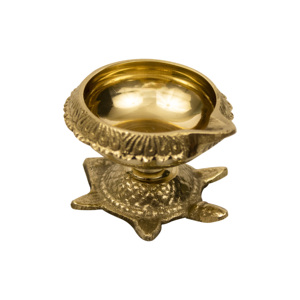 Lámpara de aceite Vasthu Deepam Diya de latón, hecha a mano, tradicional, para Pooja, decoración de hogar, templo, festivales, regalos. - Product Image 3