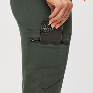 Ensemble de Blouse et Pantalon Vert Respirant de Qualité Supérieure pour Femme 2026 – Tenue d'Hôpital en Polyester Tricoté - Product Image 5
