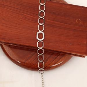 สร้อยข้อมือเงินแท้ 925 รูปทรงหกเหลี่ยมประดับเพชรแบบไมโครเพฟ ดีไซน์ทันสมัยสำหรับผู้หญิงใส่ไปงานปาร์ตี้ - Product Image 1