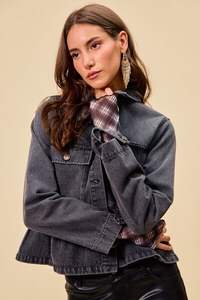 Chaqueta vaquera SO ME con dobladillo peplum, botones frontales y bolsillos - Product Image 3