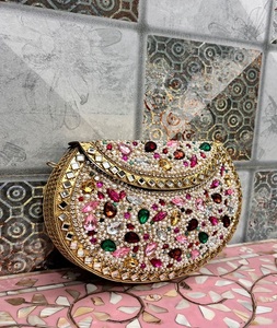 Bolsos y carteras elegantes con adornos Kundan para bodas, fiestas y ocasiones festivas, bolso de mano metálico. - Product Image 4