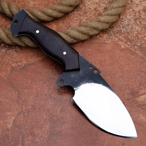 Cuchillo Skinner de Hoja Curva, Hoja de Acero al Carbono, Mango de Madera, Grosor de 0.6mm, Borde Biselado, Funda de Cuero - Product Image 3