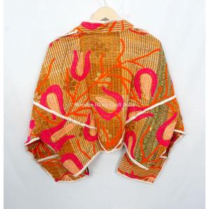 Chaqueta vintage para mujer 100% Kantha, hecha a mano en India, estilo bohemio con bordado, cierre abierto, chaquetas a la moda con estampado floral. - Product Image 5