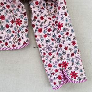 Chaqueta Acolchada de Algodón Hecha a Mano en India, Chaqueta Corta y Larga Bordada a Mano, Chaqueta Unisex Suzani Hecha a Mano - Product Image 3