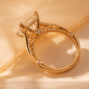 Anillo de Oro Real con Diamante de Laboratorio de 4 Quilates Personalizado, Anillo de Boda de Doble Garra Inspirado en la Naturaleza, Hecho a Mano - Product Image 4