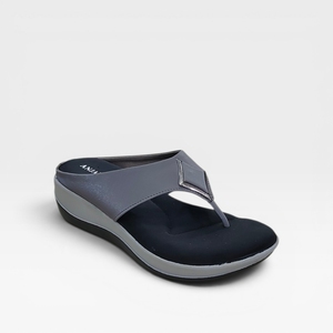 Chaussons compensés élégants et confortables pour femmes, tongs tendance à coussinets souples, antidérapants, légers, pour usage quotidien intérieur et extérieur - Product Image 1