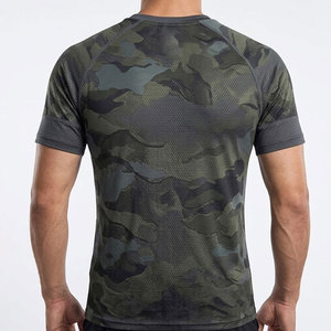 T-shirt de sport moderne pour homme à col rond et coupe confortable, idéal pour l'entraînement et le quotidien - Product Image 4