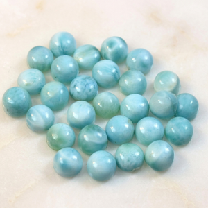 Larimar naturel en gros, cabochons ronds de 7 mm, tailles calibrées, qualité bleu pectolite, pour fabricants de bijoux et commerçants en pierres précieuses - Product Image 4