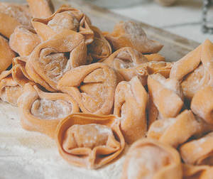 Artisan-raviolis italianos rellenos de Pasta Tortellone, jamón curado, 1Kg, Horeca helada lista para comer, selección de comida GVERDI italiana - Product Image 2