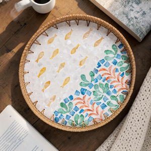 Nueva Bandeja Decorativa de Ratán con Incrustaciones de Madreperla, Tejida a Mano y Lacada con Diseño Floral, para Servir en el Hogar y Decorar Fiestas - Product Image 1