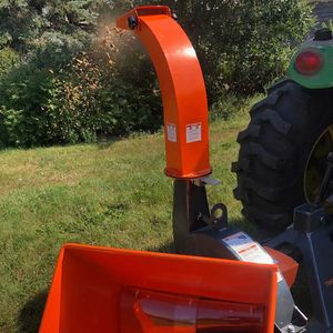 Cippatrice Compatta TMG WC42, Capacità di Cippatura 4 Pollici, per Trattori 30-50 CV, Attacco a 3 Punti Categoria 1, Nuovo Motore per Uso Agricolo - Product Image 3