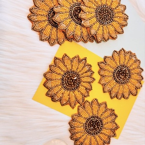 CRYSTAL CRAFT Embroidery Art Seed Beads <b>Coaster</b> For Christmas Season Elegant Christmas Decor Handmade Seed Beads <b>Beaded</b> <b>Coaster</b> - Product Image 2