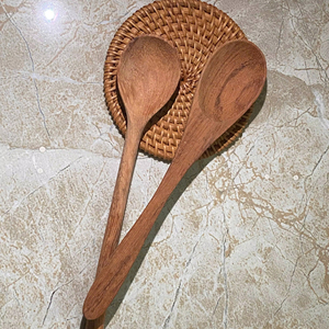 Cuchara de Madera Simple Hecha a Mano, Utensilio de Cocina Natural, Proveedor Mayorista de Exportación Directo de Fábrica en Vietnam - Product Image 1
