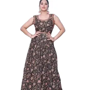 El último diseñador Rayon Printed Mirror Work Long Kurti de Fab Zone - Product Image 1