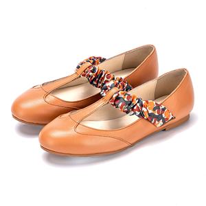 Ballerines en T plates en cuir pour femmes OEM ODM, avec lanière en textile imprimé, fabriquées au Bangladesh, chaussures pour femmes, nouveaux styles - Product Image 2