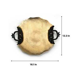 Plateau décoratif en métal rustique, forme irrégulière, finition dorée, poignées noires, 16,1x13,3 pouces, pièce unique, Elegant Moments - Product Image 1
