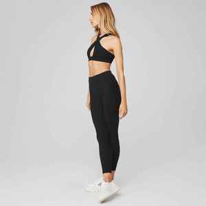 Ensemble de yoga pour femmes, vêtements de sport et de fitness, ensemble de yoga respirant pour femmes - Product Image 1